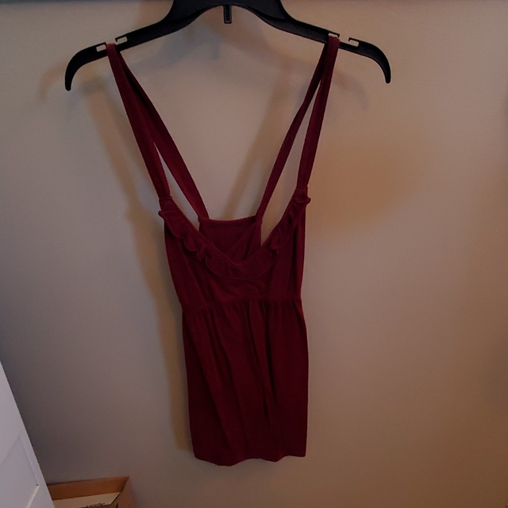 Hollister medium juniors top